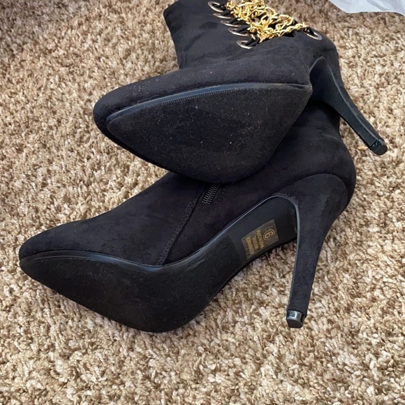 Paprika BERNIE-S Ankle Black Gold Chain Pointed Toe Booties 6.5 - Picture 8 of 13